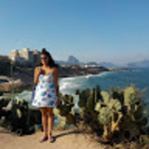 Meet your Posher, Leslie